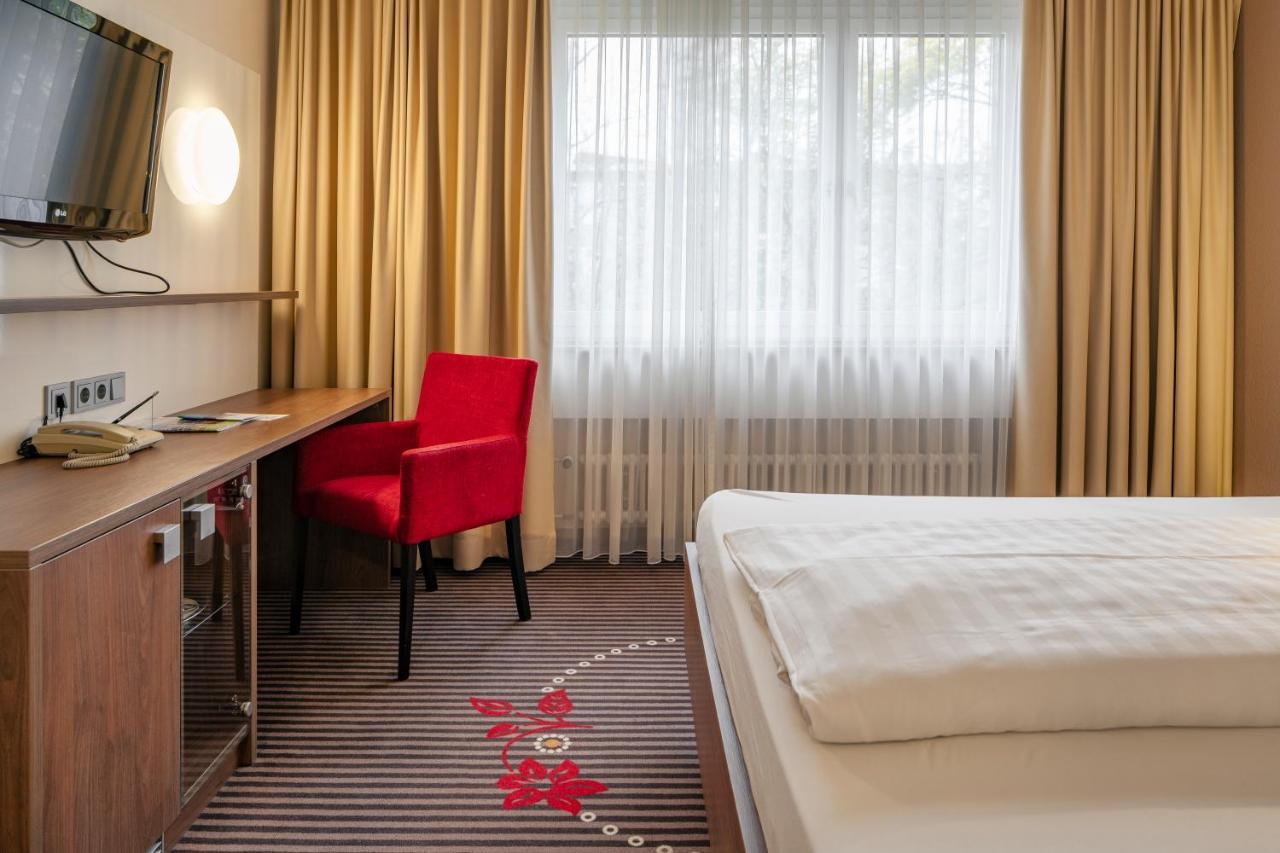 Hotel Fuchsen Кирххайм-унтер-Тек Экстерьер фото