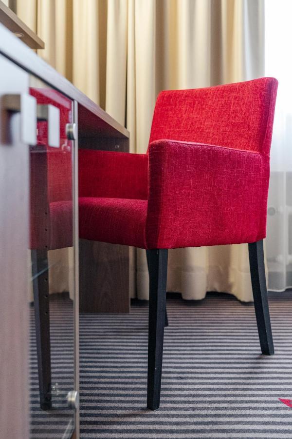 Hotel Fuchsen Кирххайм-унтер-Тек Экстерьер фото